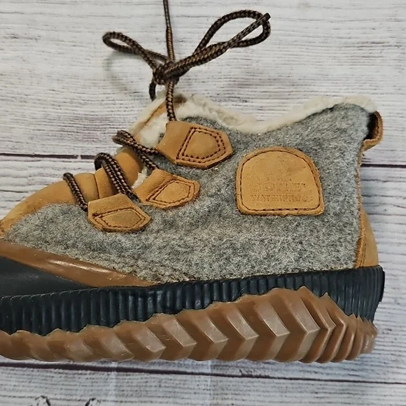 Sorel Sz 8 Gray and Tan Winter Boots - Picture 8 of 16